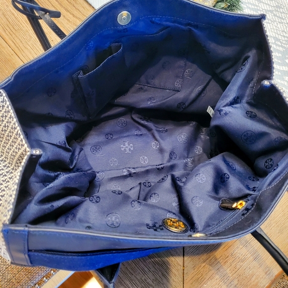 Tory Burch Bag - Picture 9 of 12